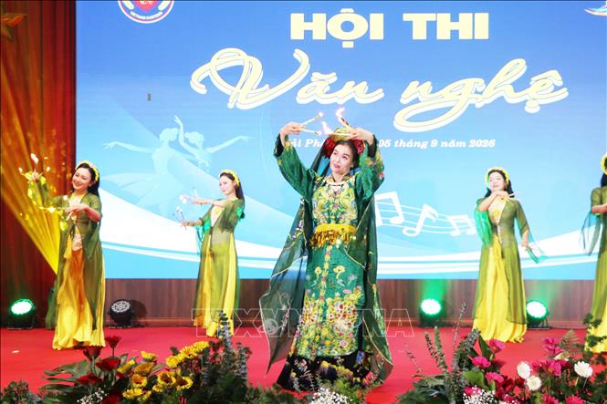 Các tiết mục tham dự thi tại hội thi văn nghệ. Ảnh: Mạnh Tú - TTXVN