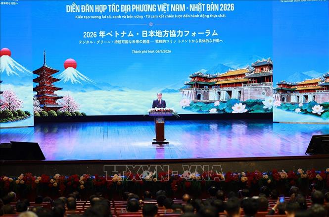 Thủ tướng Lê Minh Hưng phát biểu tại Diễn đàn Hợp tác địa phương Việt Nam - Nhật Bản năm 2026. Ảnh: Dương Giang – TTXVN 
