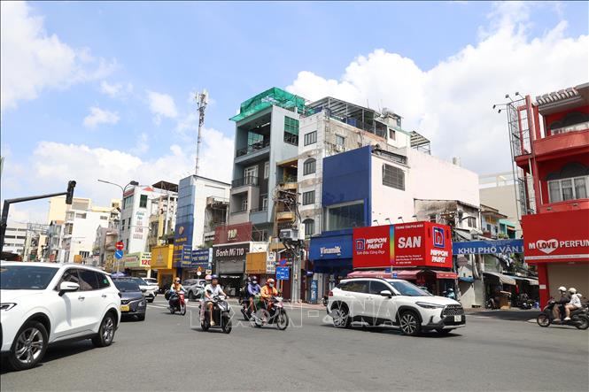 TP. Hồ Chí Minh đối mặt thời tiết bất thường khi El Niño mạnh lên. Ảnh: Hồng Đạt - TTXVN 