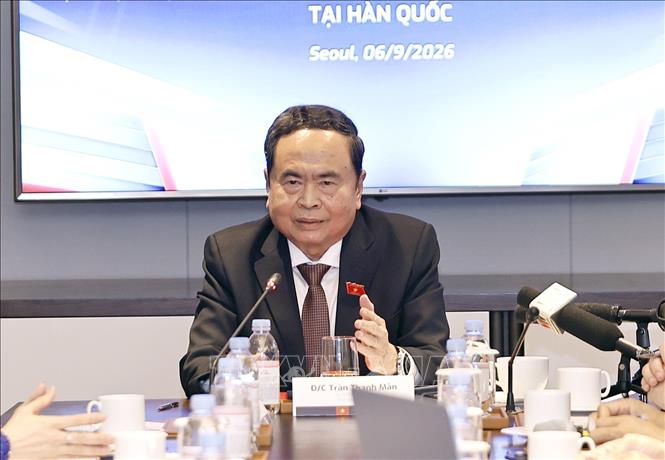 Chủ tịch Quốc hội Trần Thanh Mẫn phát biểu tại cuộc gặp mặt các thành viên Mạng lưới Đổi mới sáng tạo và chuyên gia Việt Nam tại Hàn Quốc. Ảnh: Doãn Tấn - TTXVN
