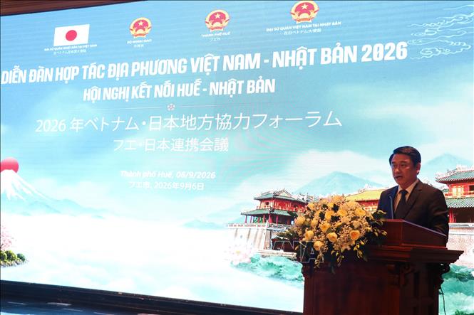 Thứ trưởng Bộ Ngoại giao Lê Anh Tuấn phát biểu tại hội nghị. Ảnh: Mai Trang - TTXVN