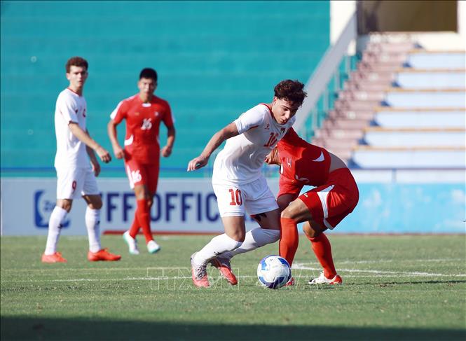 U20 Palestine có những pha lên bóng hiếm hoi về phía khung thành U20 Triều Tiên. Ảnh: Tạ Toàn – TTXVN