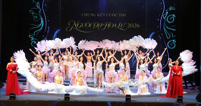 Top 20 thí sinh tham gia chung kết cuộc thi “Người đẹp Hoa Lư” năm 2026. Ảnh: Thùy Dung - TTXVN