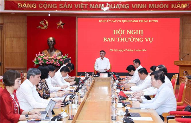 Đồng chí Trần Cẩm Tú, Uỷ viên Bộ Chính trị, Thường trực Ban Bí thư, Bí thư Đảng uỷ các cơ quan Đảng Trung ương phát biểu chỉ đạo Hội nghị. Ảnh: Phương Hoa - TTXVN