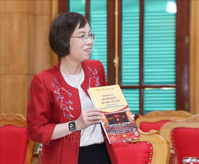 Đồng chí Vũ Việt Trang, Ủy viên Ban Thường vụ Đảng ủy các cơ quan Đảng Trung ương, Bí thư Đảng uỷ, Tổng Giám đốc Thông tấn xã Việt Nam phát biểu tại hội nghị. Ảnh: Phương Hoa - TTXVN
