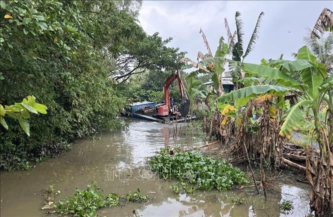 Các địa phương triển khai nạo vét, gia cố các tuyến kênh nội đồng nhằm đảm tiêu thoát nước trong mùa mưa lũ. Ảnh: Nhựt An - TTXVN