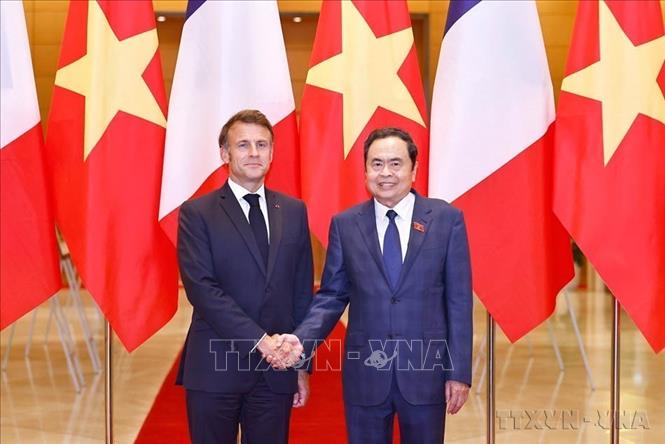 Chủ tịch Quốc hội Trần Thanh Mẫn hội kiến Tổng thống Pháp Emmanuel Macron thăm cấp Nhà nước tới Việt Nam (26/5/2025). Ảnh: Doãn Tấn – TTXVN