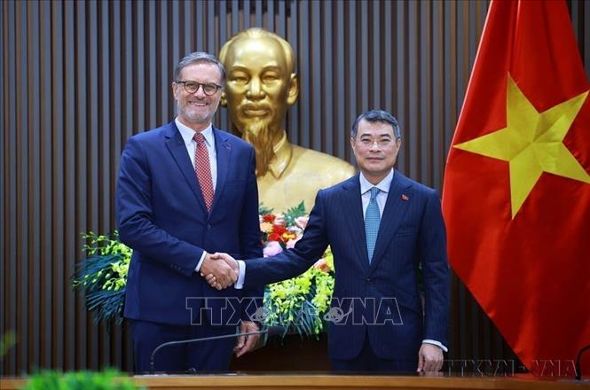 Thủ tướng Lê Minh Hưng tiếp Đại sứ Pháp Olivier Brochet đến chào, kết thúc nhiệm kỳ công tác tại Việt Nam (Hà Nội, 27/8/2026). Ảnh: Dương Giang – TTXVN