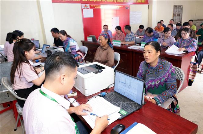 Tính đến tháng 9/2026, tổng dư nợ các chương trình cho vay tại Lào Cai đạt gần 13 nghìn tỷ đồng, với 158.896 hộ nghèo, các đối tượng chính sách đang được thụ hưởng các chính sách tín dụng ưu đãi. Ảnh: Trần Việt – TTXVN