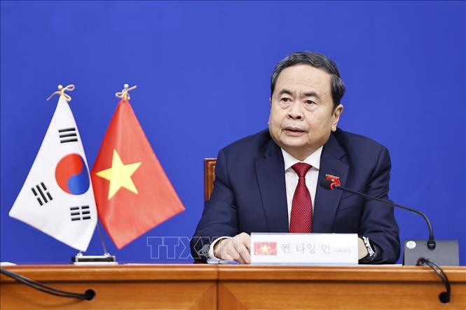 Chủ tịch Quốc hội Trần Thanh Mẫn phát biểu tại cuộc tiếp Chủ tịch Đảng Dân chủ Đồng hành (DPK) Kim Min Seok. Ảnh: Doãn Tấn – TTXVN