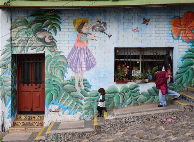 Quang cảnh thành phố Valparaiso, Chile. Ảnh: THX/TTXVN phát