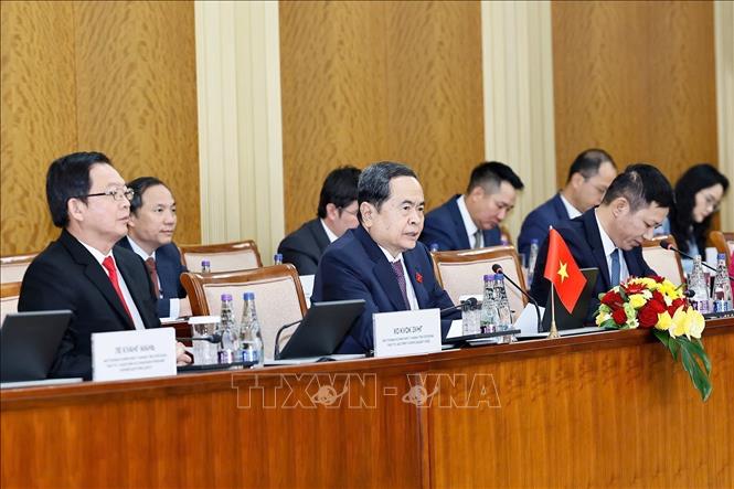 NA President Tran Thanh Man and the Vietnamese delegation at the talks. VNA Photo: Doãn Tấn