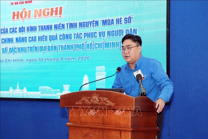 Anh Ngô Minh Hải, Bí thư Thành Đoàn TP. Hồ Chí Minh phát biểu tại hội nghị tổng kết các hoạt động Đội hình Thanh niên tình nguyện “Mùa hè số” năm 2026. Ảnh: Trung Tuyến - TTXVN