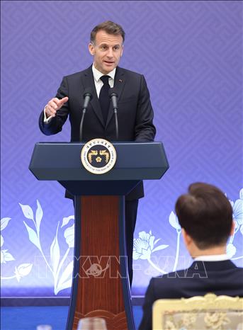 Tổng thống Pháp Emmanuel Macron phát biểu tại Seoul ngày 3/4/2026. Ảnh: Yonhap/TTXVN phát