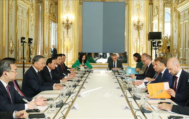 Tổng Bí thư, Chủ tịch nước Tô Lâm và Tổng thống Pháp Emmanuel Macron hội đàm. Ảnh: Thống Nhất – TTXVN