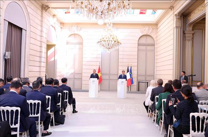 Tổng Bí thư, Chủ tịch nước Tô Lâm và Tổng thống Pháp Emmanuel Macron gặp gỡ báo chí. Ảnh: Thống Nhất – TTXVN