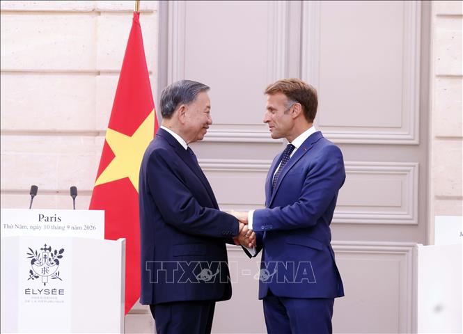 Tổng Bí thư, Chủ tịch nước Tô Lâm và Tổng thống Pháp Emmanuel Macron. Ảnh: Thống Nhất – TTXVN