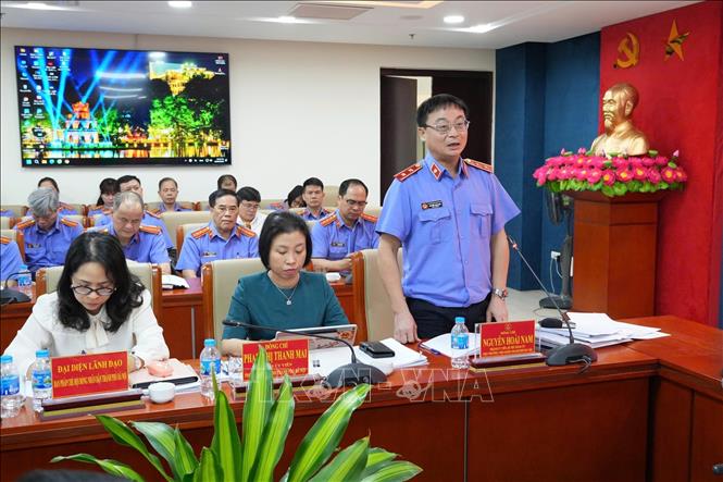 Viện trưởng Viện Kiểm sát nhân dân thành phố Hà Nội Nguyễn Hoài Nam báo cáo tại buổi khảo sát. Ảnh: Kim Anh - TTXVN