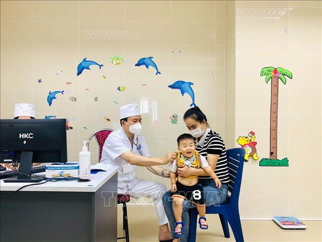 Bệnh viện Sản nhi Vĩnh Phúc, tỉnh Phú Thọ, luôn chú trọng xây dựng môi trường khám chữa bệnh an toàn, trong lành, thân thiện, không khói thuốc đối với bệnh nhân nhi. Ảnh: Nguyễn Thảo - TTXVN