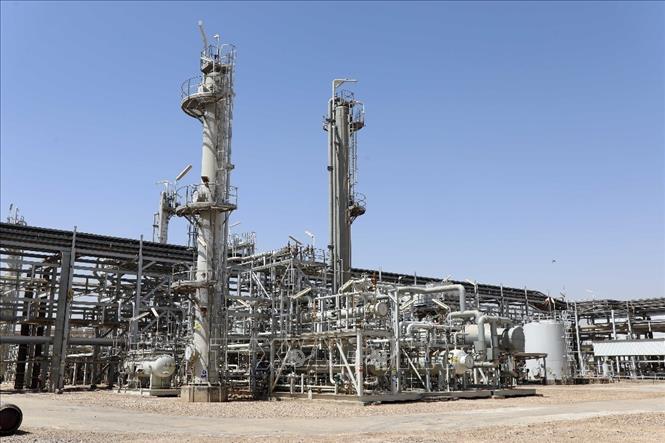 Một nhà máy lọc dầu ở tỉnh Wasit, Iraq. Ảnh: THX/TTXVN phát