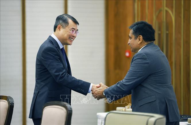 Thủ tướng Lê Minh Hưng tiếp ông Sanjay Dhawan, Phó Chủ tịch Tập đoàn ACME của Ấn Độ. Ảnh: Dương Giang – TTXVN 