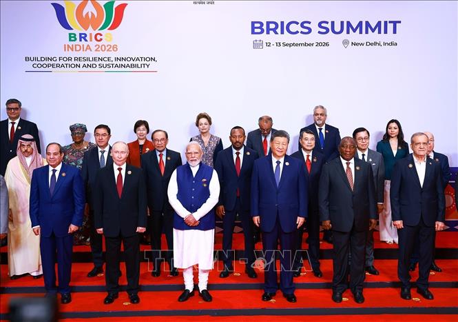 Thủ tướng Lê Minh Hưng cùng các Trưởng đoàn tham dự Hội nghị thượng đỉnh BRICS lần thứ 18 tại Ấn Độ. Ảnh: Dương Giang – TTXVN
