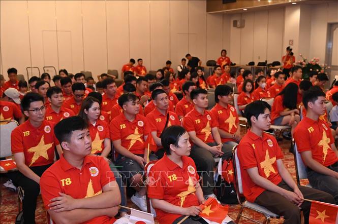 Buổi tọa đảm thu hút sự tham dự của của đông đảo thanh niên, trí thức, doanh nhân Việt Nam tại vùng Kansai, Nhật Bản. Ảnh: Nguyễn Tuyến - Pv TTXVN tại Nhật Bản