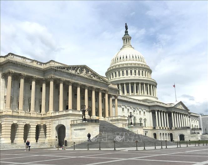 Điện Capitol Mỹ ở Washington D.C, trụ sở của Quốc hội Mỹ, nổi bật với mái vòm biểu tượng giữa bầu trời trong xanh. Ảnh: Đoàn Hùng - PV TTXVN tại Mỹ