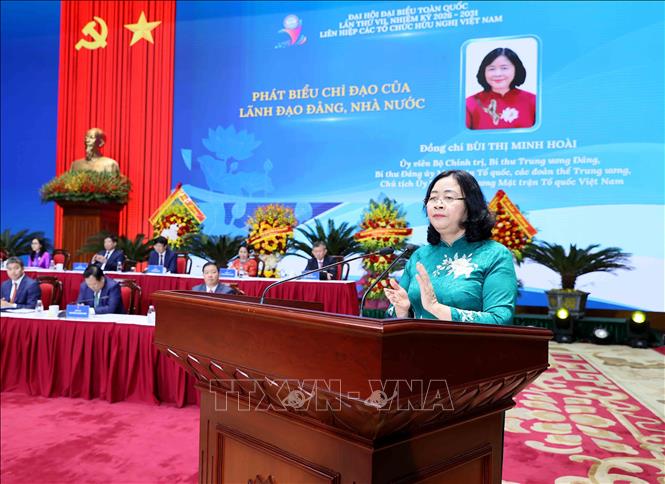 Đồng chí Bùi Thị Minh Hoài, Ủy viên Bộ Chính trị, Bí thư Trung ương Đảng, Bí thư Đảng ủy Mặt trận Tổ quốc, các đoàn thể Trung ương, Chủ tịch Ủy ban Trung ương Mặt trận Tổ quốc Việt Nam phát biểu chỉ đạo Đại hội. Ảnh: An Đăng - TTXVN
