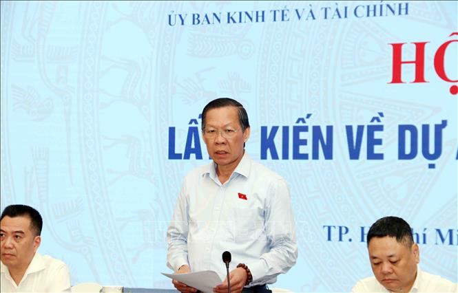 Ông Phan Văn Mãi, Chủ nhiệm Ủy ban Kinh tế và Tài chính, phát biểu tại Hội thảo. Ảnh: Xuân Khu-TTXVN