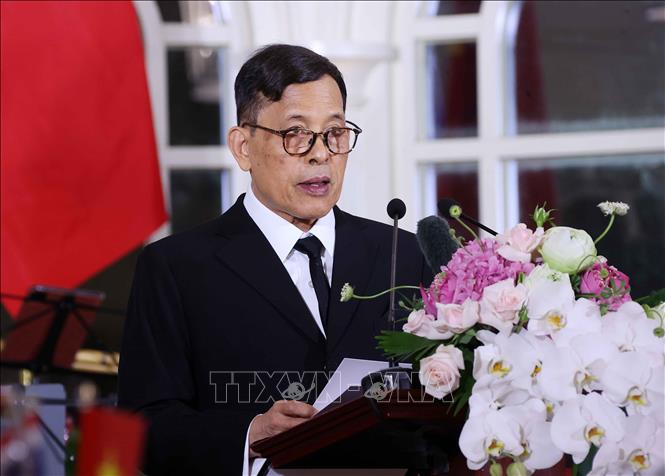 Nhà vua Thái Lan Maha Vajiralongkorn Phra Vajiraklaochaoyuhua phát biểu. Ảnh: Văn Điệp - TTXVN