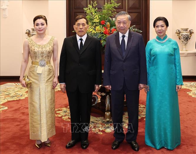Tổng Bí thư, Chủ tịch nước Tô Lâm và Phu nhân Ngô Phương Ly cùng Nhà vua Thái Lan Maha Vajiralongkorn Phra Vajiraklaochaoyuhua và Hoàng hậu Suthida Bajrasudhabimalalakshana. Ảnh: Thống Nhất – TTXVN