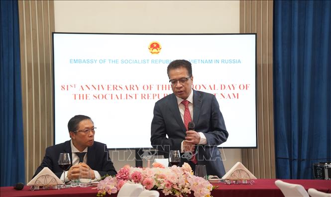 Đại sứ Việt Nam tại Nga Đặng Minh Khôi phát biểu cảm ơn, đồng thời thông báo về kết quả chuyến thăm cấp Nhà nước đến Liên bang Nga của Tổng Bí thư, Chủ tịch nước Tô Lâm vừa qua. Ảnh: Trần Hải - PV TTXVN tại Nga 