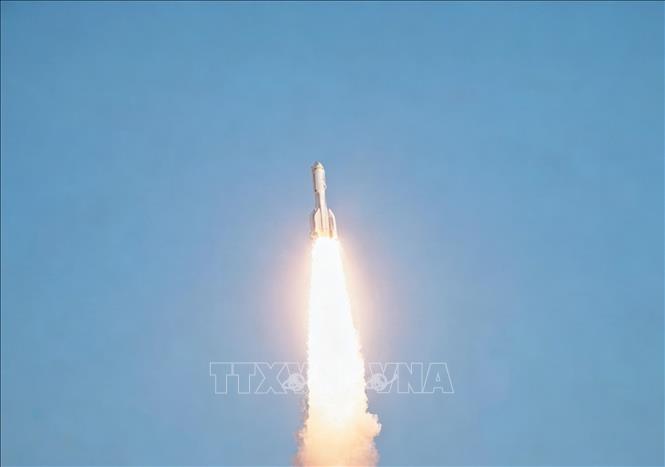 Tên lửa đẩy Gravity-1 Y3 mang theo các vệ tinh được phóng từ vùng biển ngoài khơi thành phố Thượng Hải, Trung Quốc ngày 16/9/2026. Ảnh: THX/TTXVN phát