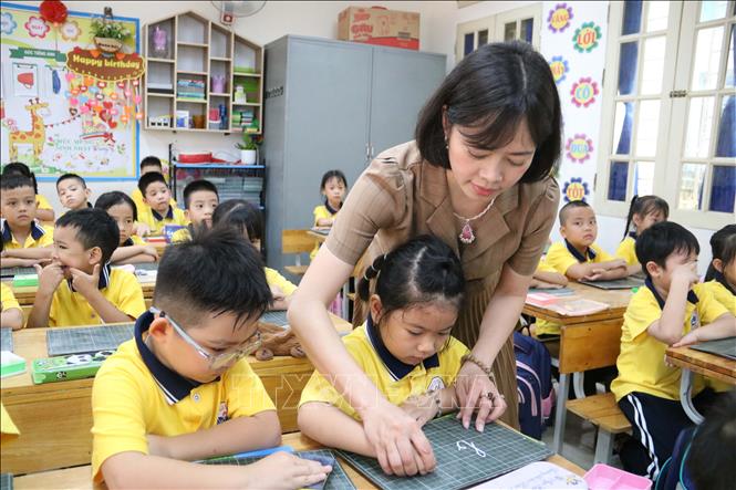 Ngay sau sắp xếp mạng lưới trường lớp, các trường học tại Hưng Yên đã ổn định tổ chức bộ máy, phấn đấu hoàn thành tốt các nhiệm vụ giáo dục đề ra. Ảnh: Thu Hoài - TTXVN