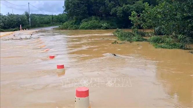 Một điểm ngập sâu tại xã Hóa Qùy. Ảnh: Nguyễn nam-TTXVN