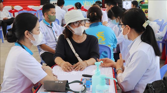 Các hoạt động chăm lo sức khỏe cho phụ nữ được triển khai thường xuyên ở các xã, phường Cần Thơ. Ảnh: Nguyễn Hằng - TTXVN
