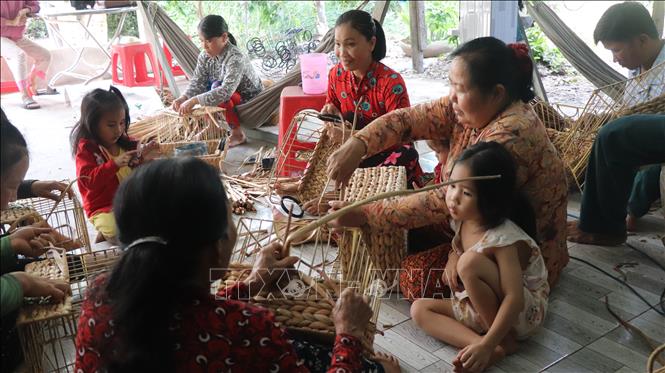 Các chương trình hỗ trợ lan tỏa sâu rộng giúp phụ nữ nông thôn phát triển kinh tế, ổn định cuộc sống. Ảnh: Nguyễn Hằng - TTXVN