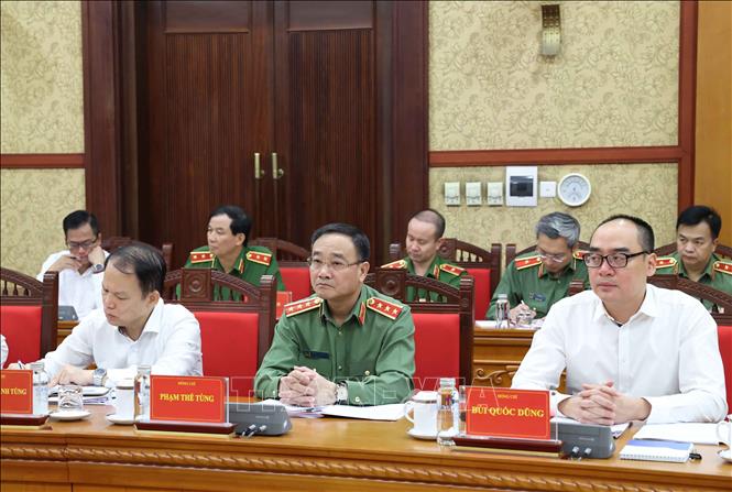 Các đại biểu tham dự Phiên họp Thường trực Ban Chỉ đạo Trung ương về phòng, chống tham nhũng, lãng phí, tiêu cực. Ảnh: Thống Nhất – TTXVN