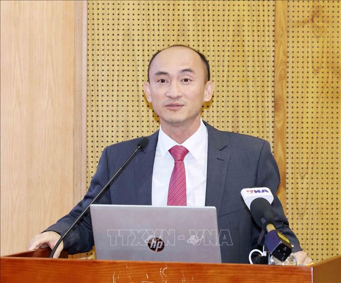 Đồng chí Vũ Duy Thành, Phó Vụ trưởng Vụ Chính sách đối ngoại, Bộ Ngoại giao thông tin Chuyên đề tại hội nghị. Ảnh: Phương Hoa - TTXVN