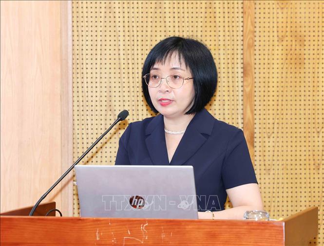 Đồng chí Đỗ Phương Thảo, Vụ trưởng Vụ Thông tin - Đối ngoại, Ban Tuyên giáo Trung ương điều hành chương trình hội nghị. Ảnh: Phương Hoa - TTXVN