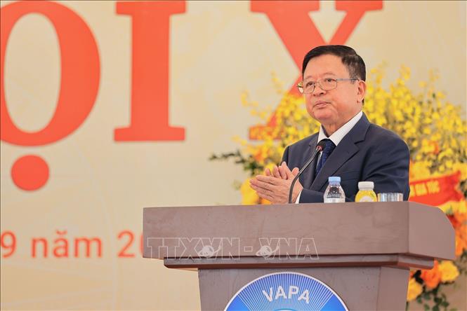 NS Đỗ Hồng Quân, Phó Chủ tịch không chuyên trách Uỷ ban Trung ương MTTQ Việt Nam, Bí thư Đảng ủy, Chủ tịch Liên hiệp các Hội Văn học Nghệ thuật Việt Nam phát biểu tại Đại hội. Ảnh: Lê Đông - TTXVN