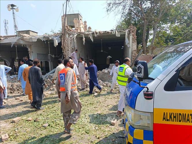 Hiện trường vụ đánh bom ở Kohat, tỉnh Khyber Pakhtunkhwa, Pakistan ngày 18/9/2026. Ảnh: THX/TTXVN phát