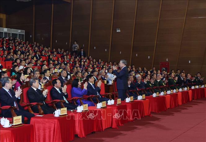 Tổng Bí thư, Chủ tịch nước Tô Lâm dự Lễ công bố Nghị quyết của Quốc hội về thành lập thành phố Bắc Ninh và đón nhận Huân chương Lao động hạng Nhất. Ảnh: Thống Nhất – TTXVN