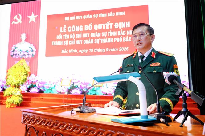 Trung tướng La Công Phương, Chính ủy Quân khu I phát biểu. Ảnh: Thanh Thương - TTXVN
