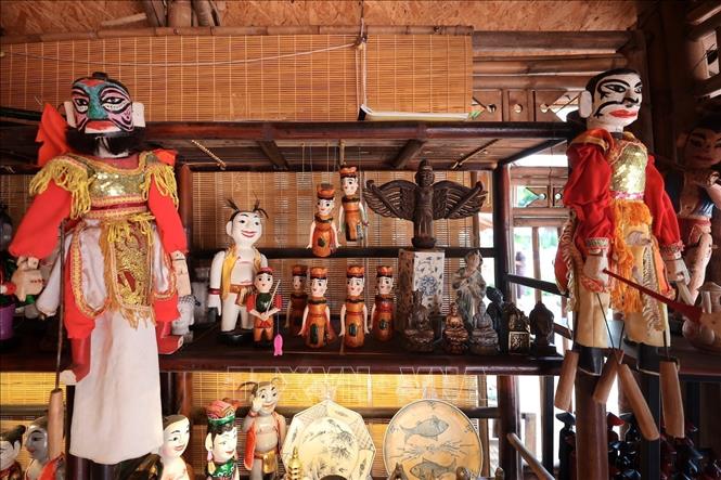 The Te Tieu puppetry display at Ho Van introduces traditional folk art puppet characters to visitors. VNA Photo: Phạm Tuấn Anh