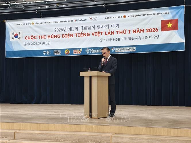 Chủ tịch Tổng hội Người Việt tại Hàn Quốc Đào Tuấn Hùng phát biểu. Ảnh Đào Lâm - Phóng viên TTXVN tại Hàn Quốc