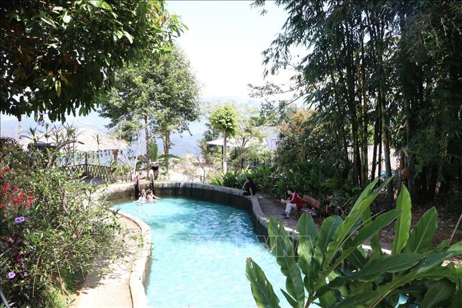 Một số homestay trong bản Lao Chải 1 có cả bể bơi để phục vụ khách du lịch. Ảnh: Việt Dũng - TTXVN