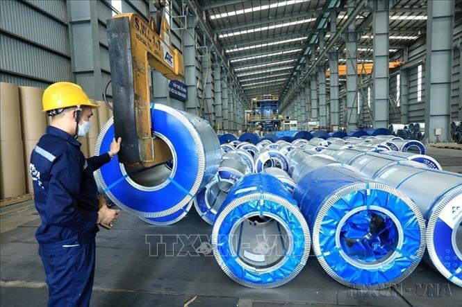 Các sản phẩm của Công ty TNHH Ống thép Hòa Phát không chỉ phục vụ thị trường trong nước mà còn đáp ứng được nhiều thị trường khó tính như EU, Canada, Nhật Bản... Ảnh: Tuấn Anh - TTXVN