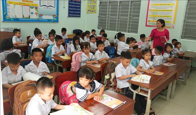 Ngành Giáo dục và Đào tạo Khánh Hòa bảo đảm hoạt động giáo dục thông suốt, không để xảy ra khoảng trống hay sự gián đoạn trong hoạt động dạy và học. Ảnh: Phan Sáu - TTXVN